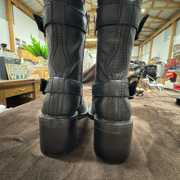 Vince Camuto Leather Boots size 6 - Picture 4 of 10